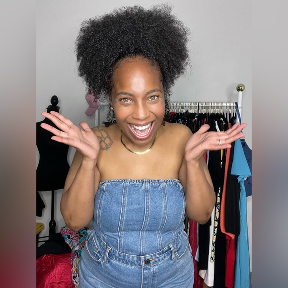 🚨I AM LIVE NOW! Like this listing to be notified when I’m LIVE! - Picture 5 of 7